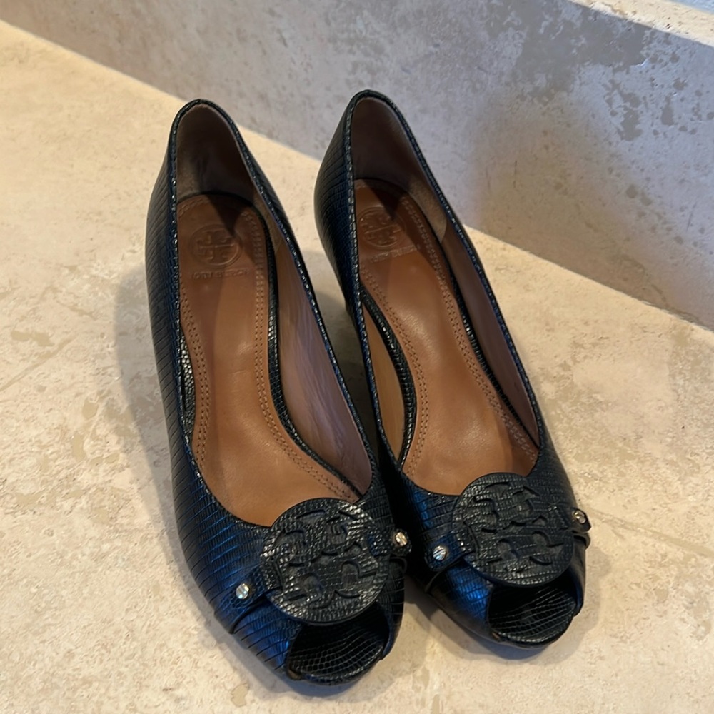 Tory Burch Mini Miller Peep Toe black Wedge size 8.5